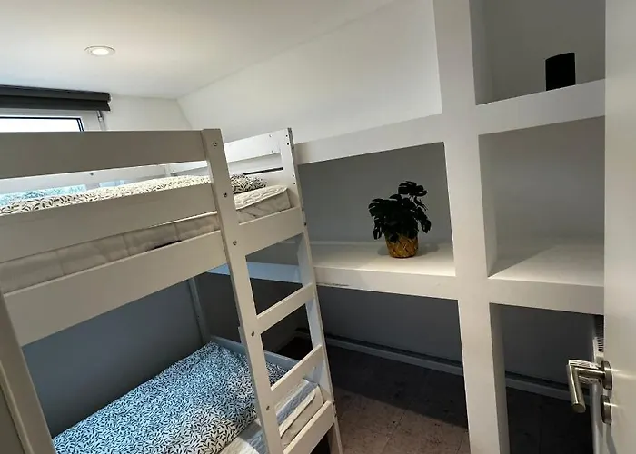 Semesterbostad Ferienvilla 10 Minuten Vom